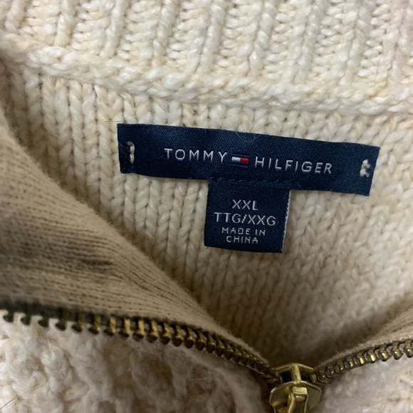 Tommy Hilfiger XXL Men’s Sweater Tan open knit. - Picture 2 of 7